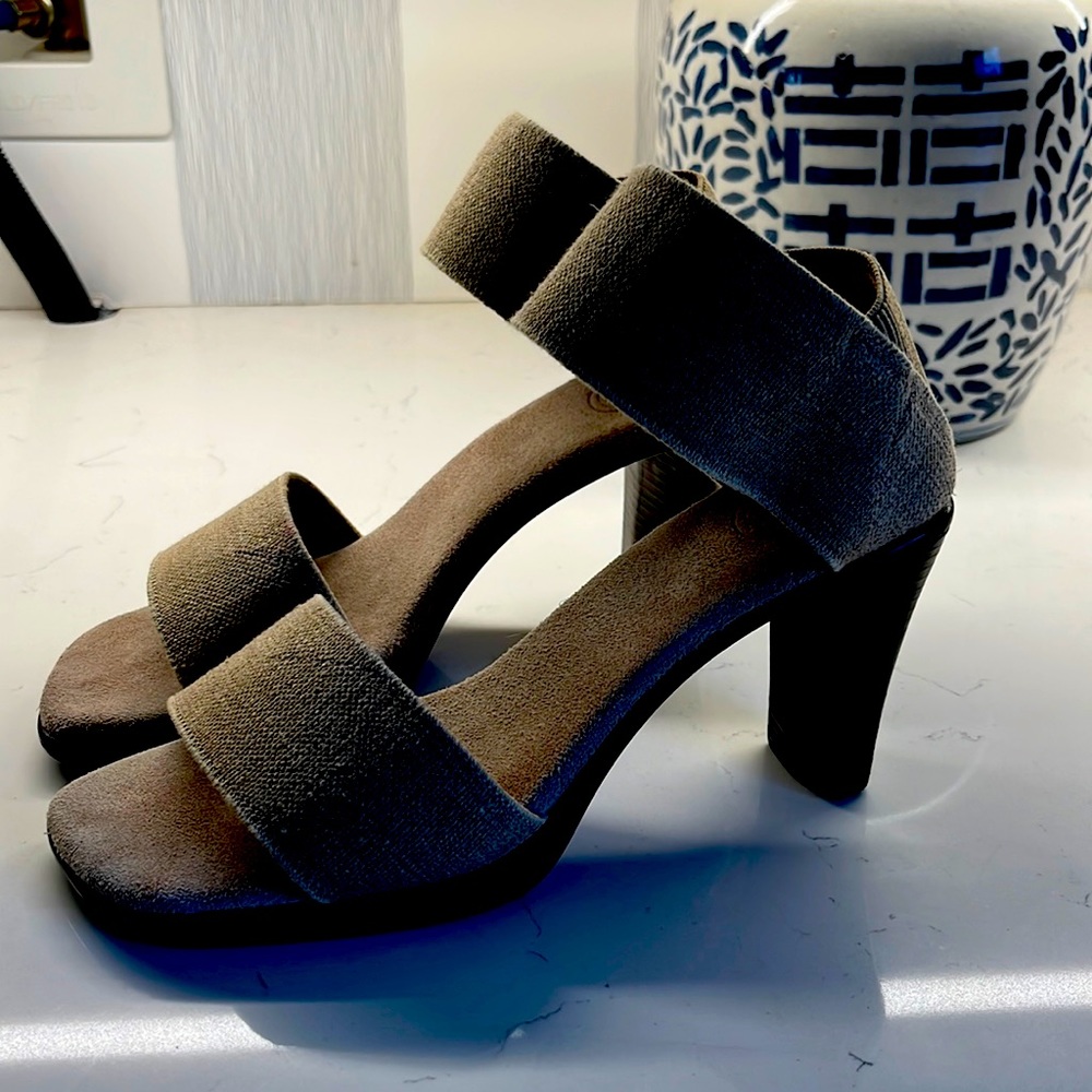 Charleston Shoe Company Stretchy High Heeled Sandals.